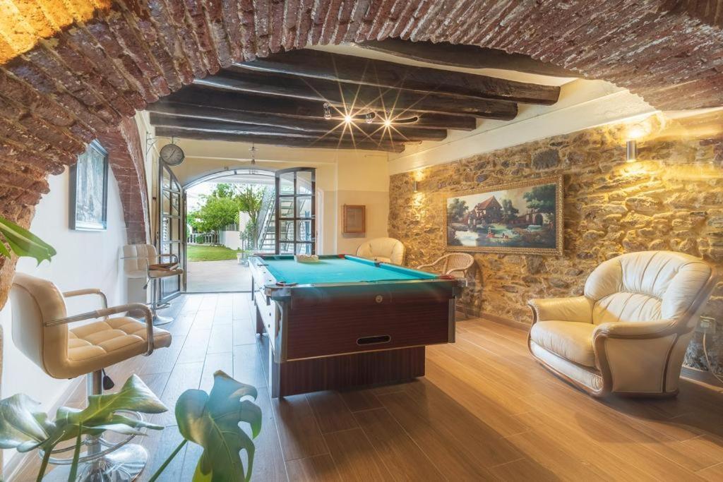 Newly Renovated Large Villa With Garden Castello  D'Empuries Esterno foto